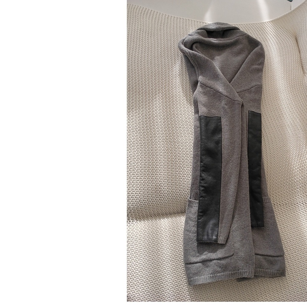 BCBGMAXAZRIA Gray Open Front Cardigan Faux Leather Sleeve Knit Sweater Fits S/M - Picture 7 of 10